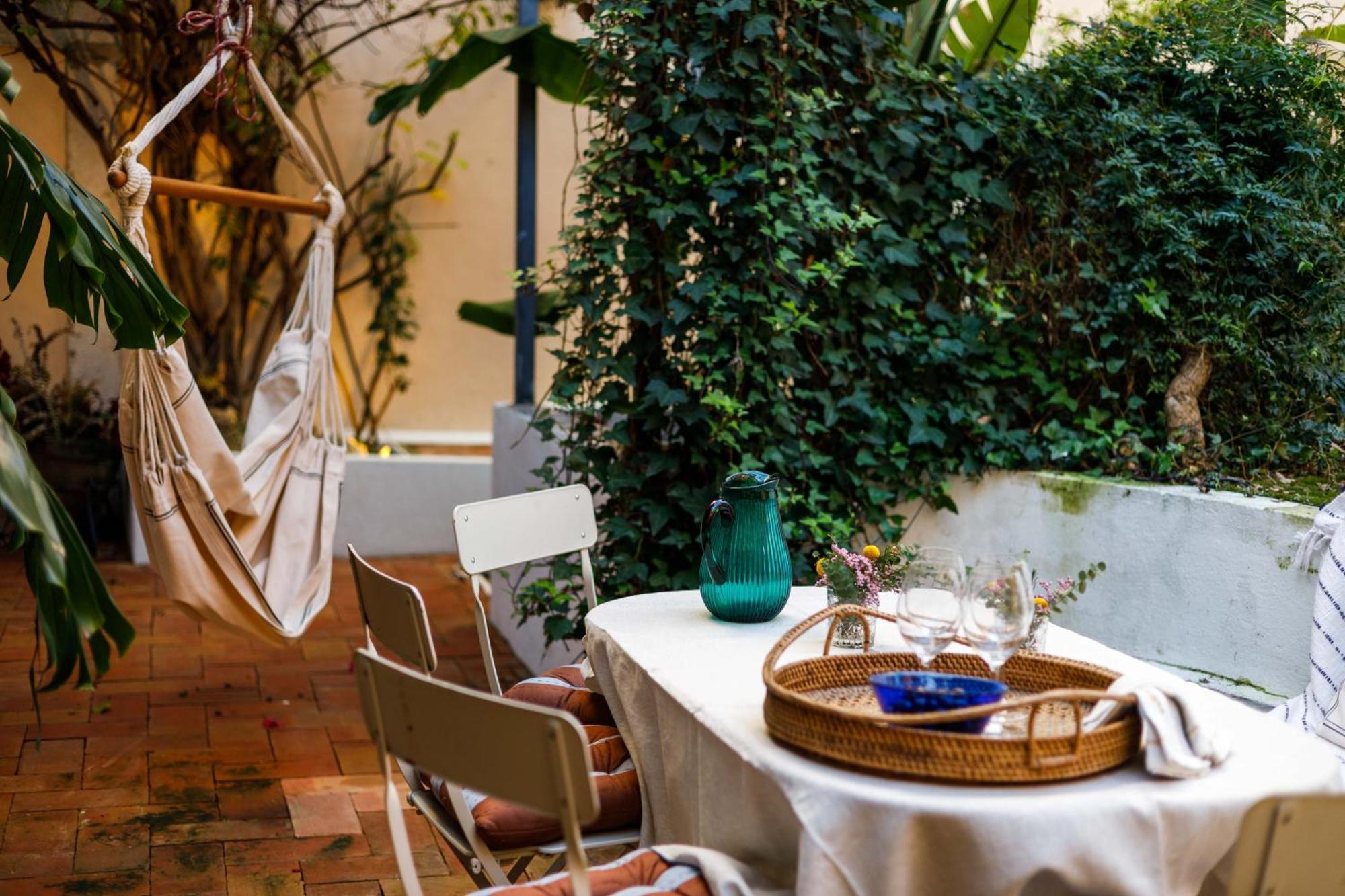 Apartamento Pool & Garden In The Heart Of *